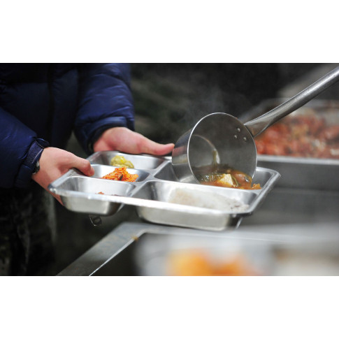 Plateau repas NoxTray en inox 4 compartiments avec couvercle en plastique PP  280x220mm H40mm