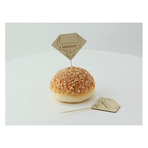 Pique à steak en bambou Rumpy décor tête de taureau, cuisson Medium (à point) 54mm H95mm