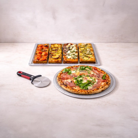 Grille à pizza rectangulaire aluminium à fond ajouré 300x200mm H10mm