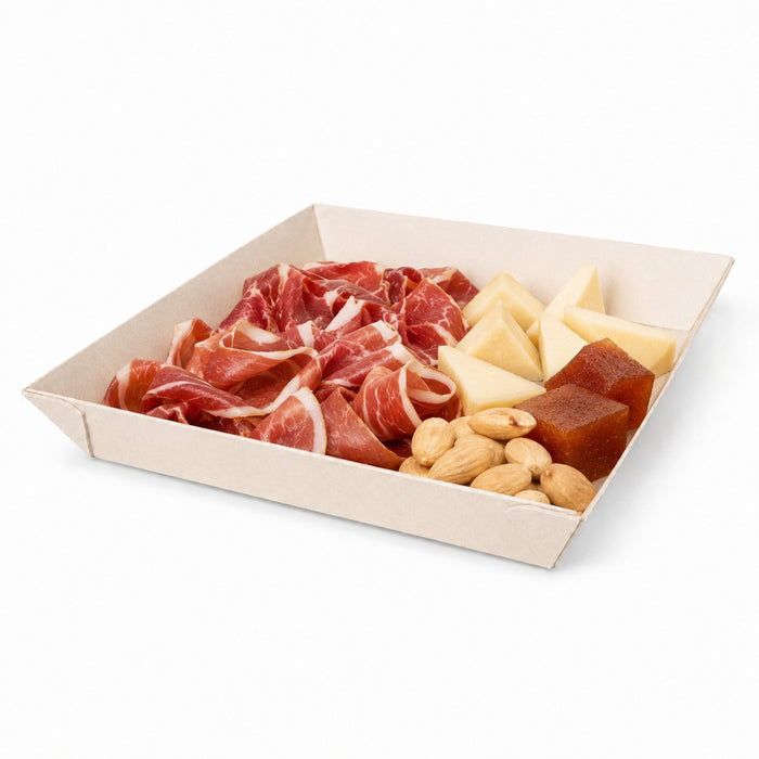Barquette carrée en bois "Samouraï" - 28 cm x 28 cm x 3 cm - en situation