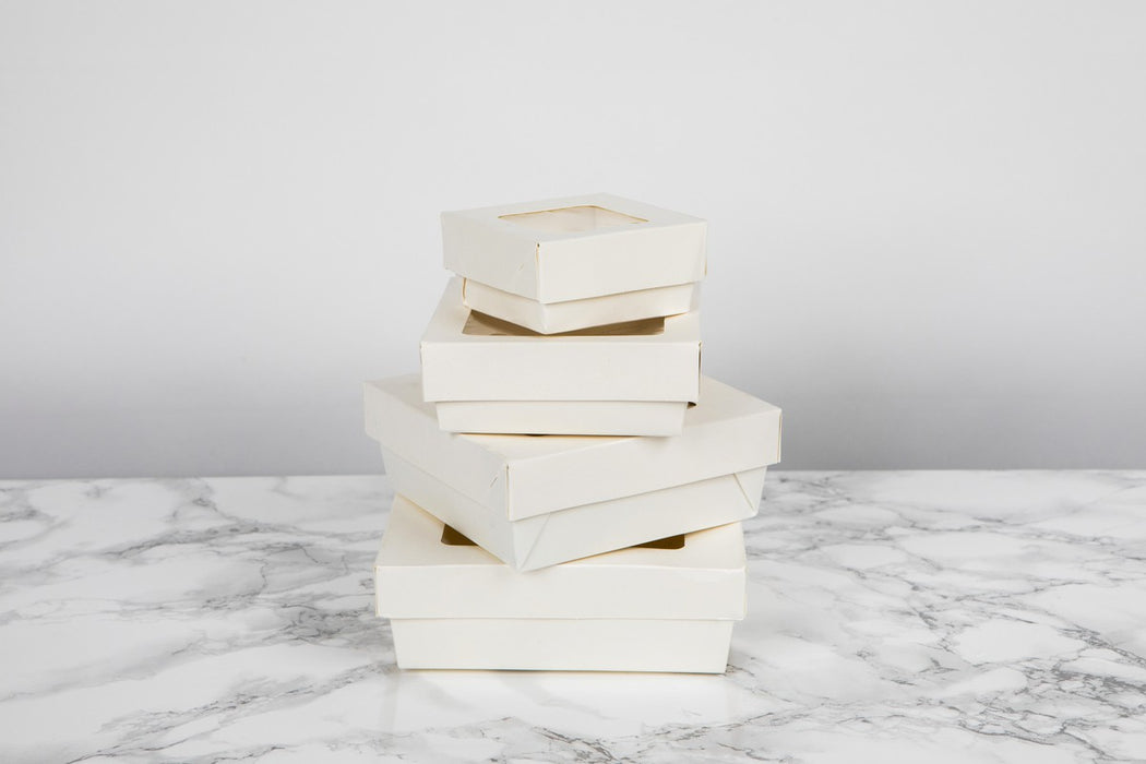 Boite "Kray" carrée carton blanc avec couvercle à fenêtre 205x205mm H40mm 1450ml