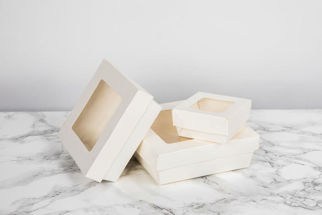 Boite "Kray" carrée carton blanc avec couvercle à fenêtre 205x205mm H40mm 1450ml